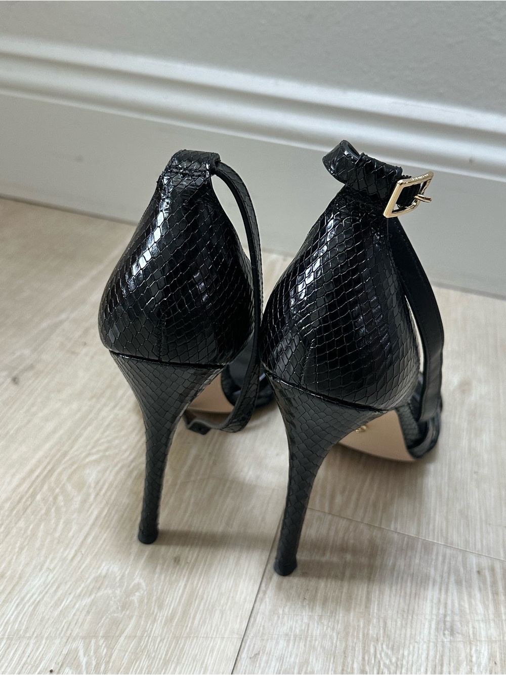 Nvr Worn New Michael Kors Black Snake-Embossed Stiletto Ankle-Strap Sandals - Picture 5 of 8